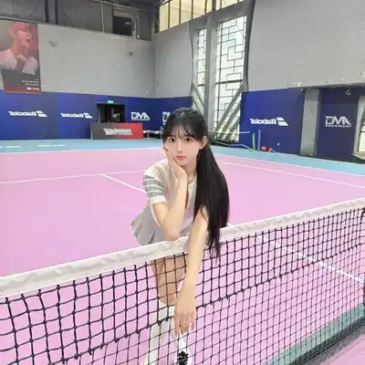 卢玲